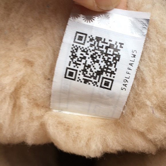 Ugg boots - Picture 4 of 8